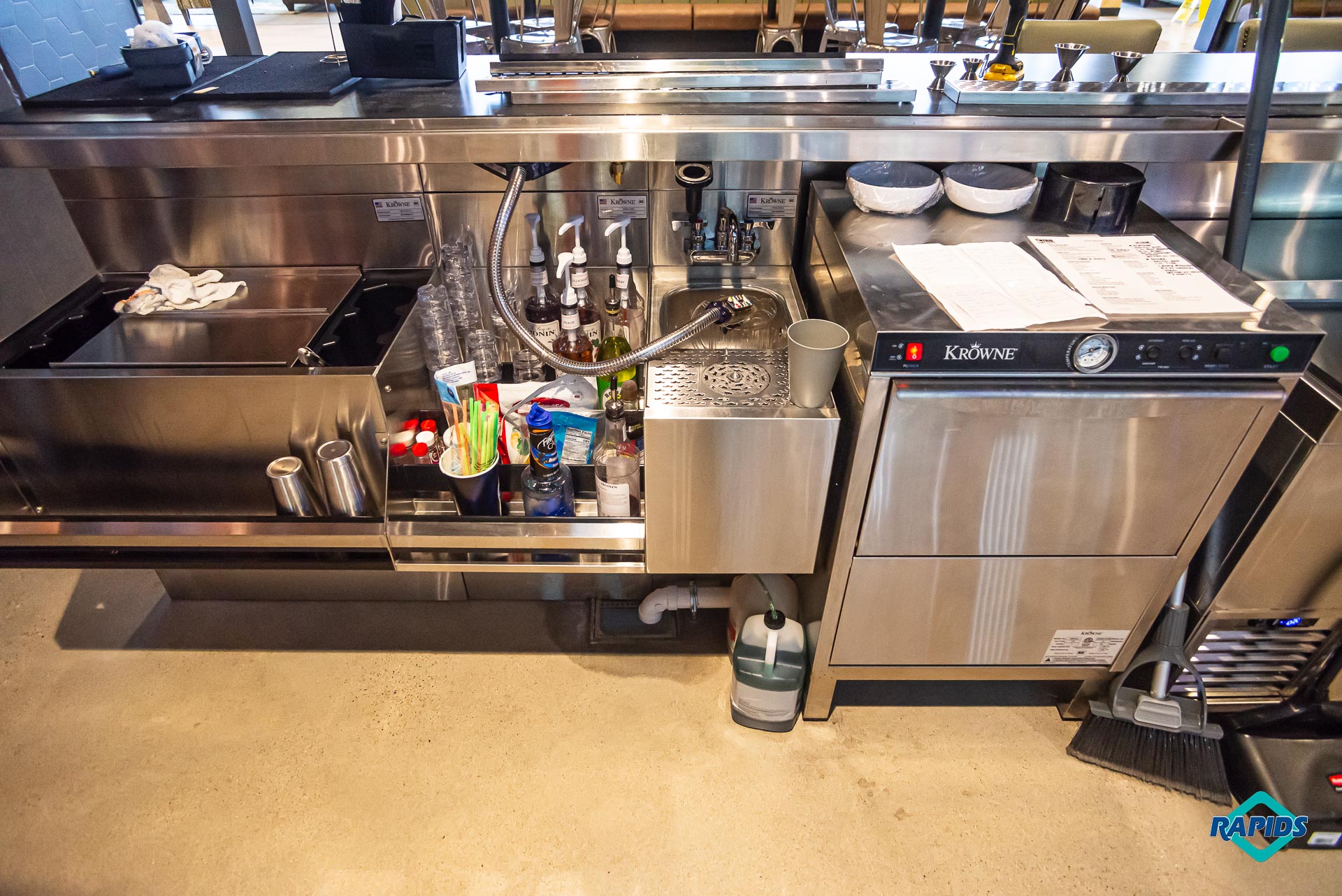Bar Underbar Cocktail Station with Bar Sink